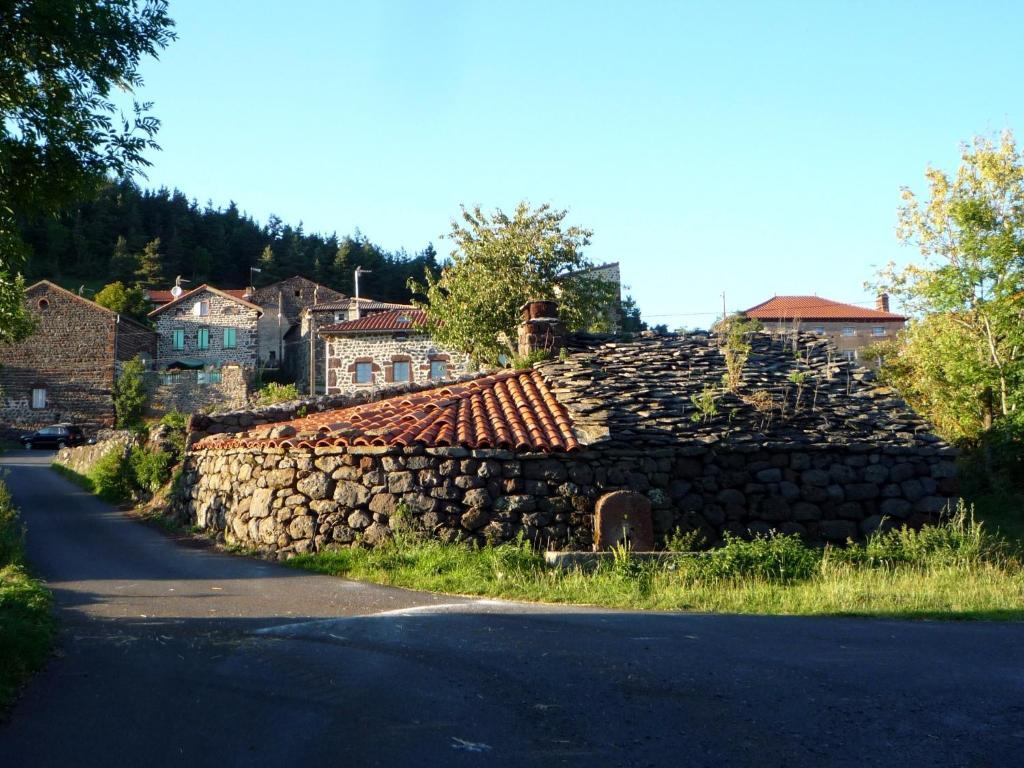Le Gite Du Velay Bains Dış mekan fotoğraf